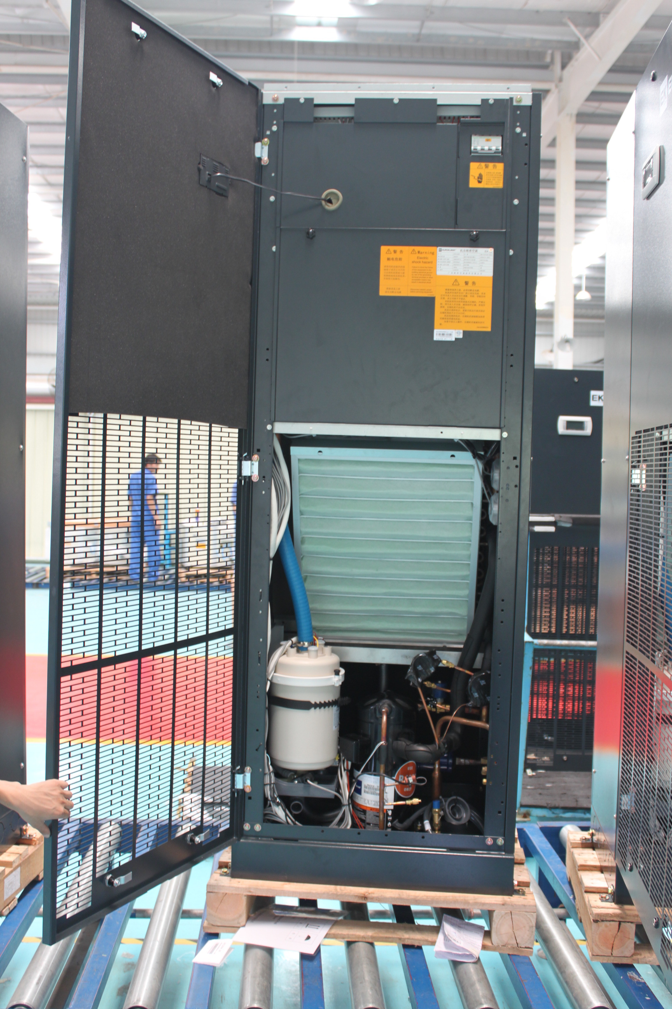 Máy điều hòa không khí chính xác làm mát bằng nước công nghiệp 34,9KW cho phòng máy chủ